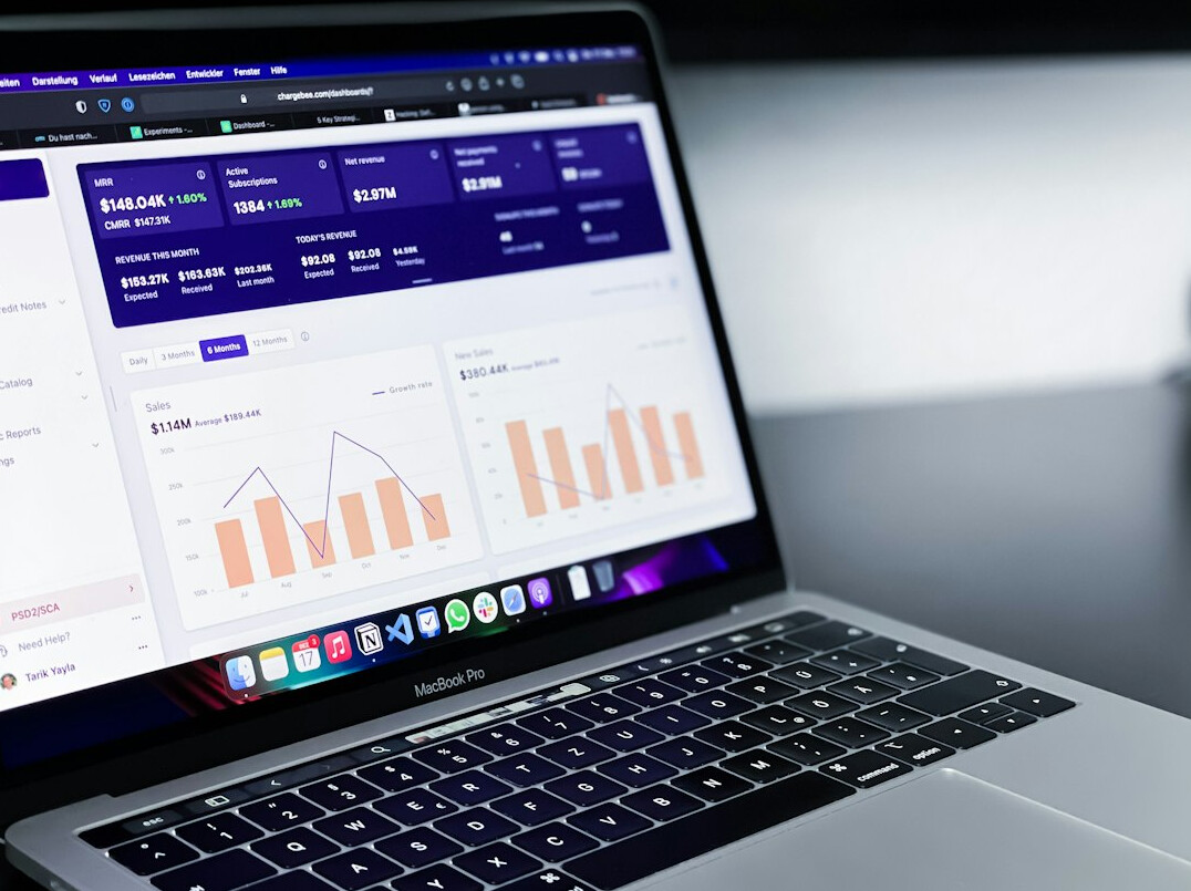 data analytics dashboard
